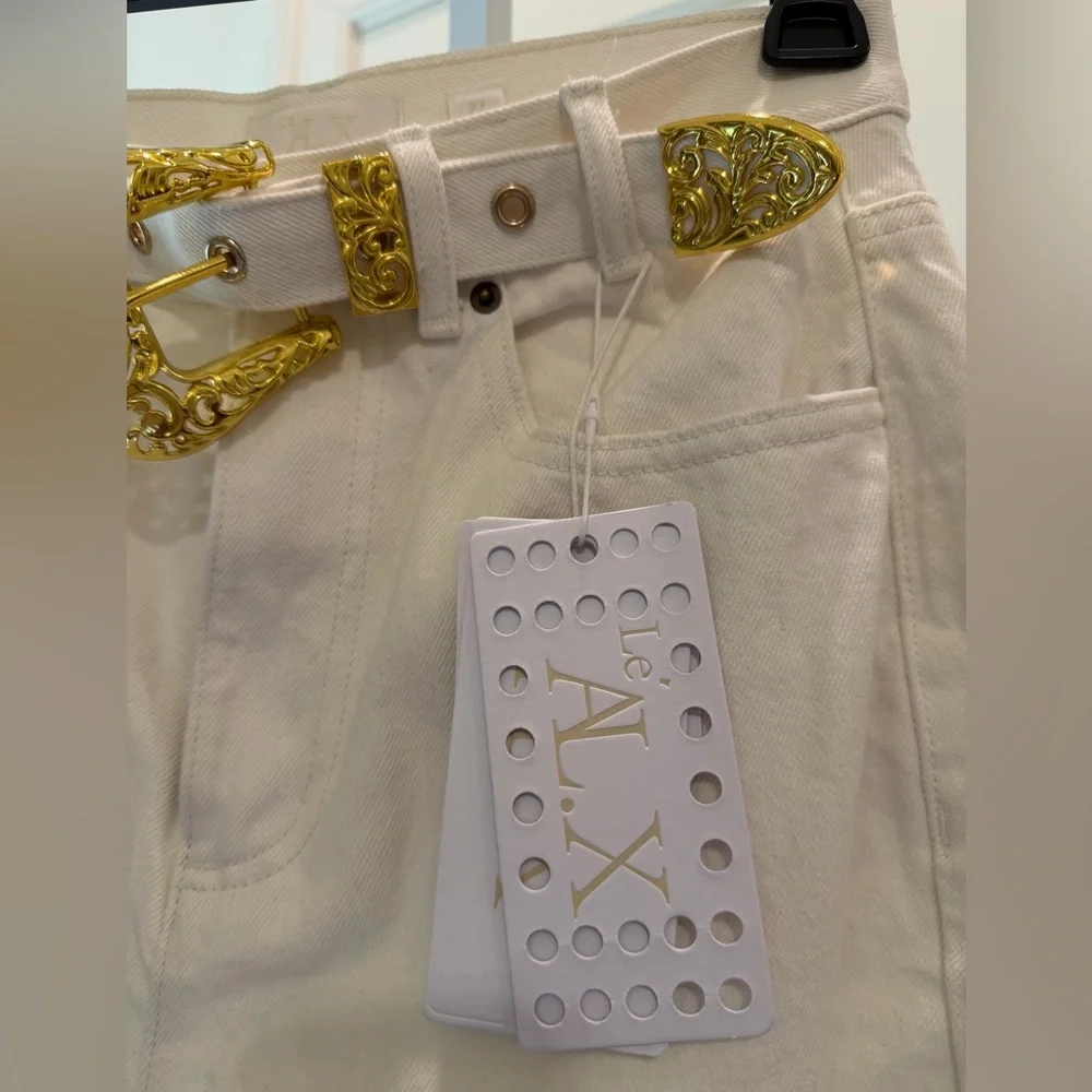 LE' AL.X White Western Belt Straight Leg High Waisted Jean 27